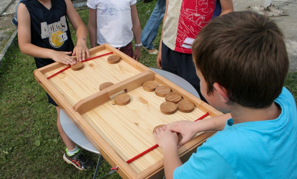   Salon de thé, jeux en Mayenne